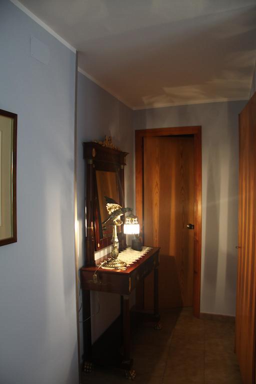 Hotel Fonda Sala Olost Pokoj fotografie